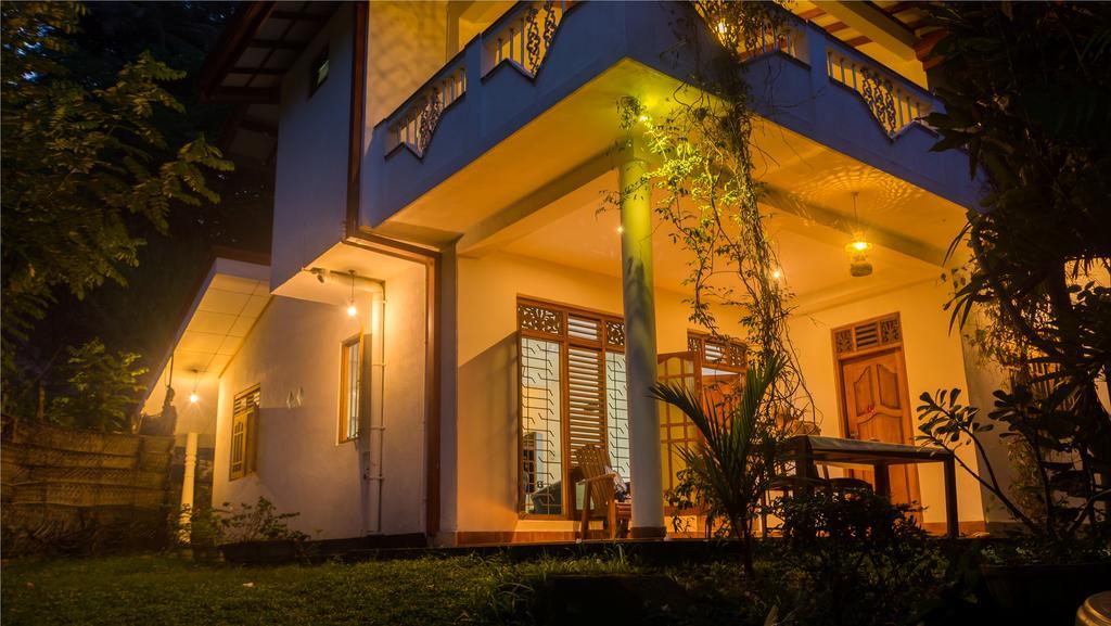 Summer Valley Boutique Villa Unawatuna Buitenkant foto